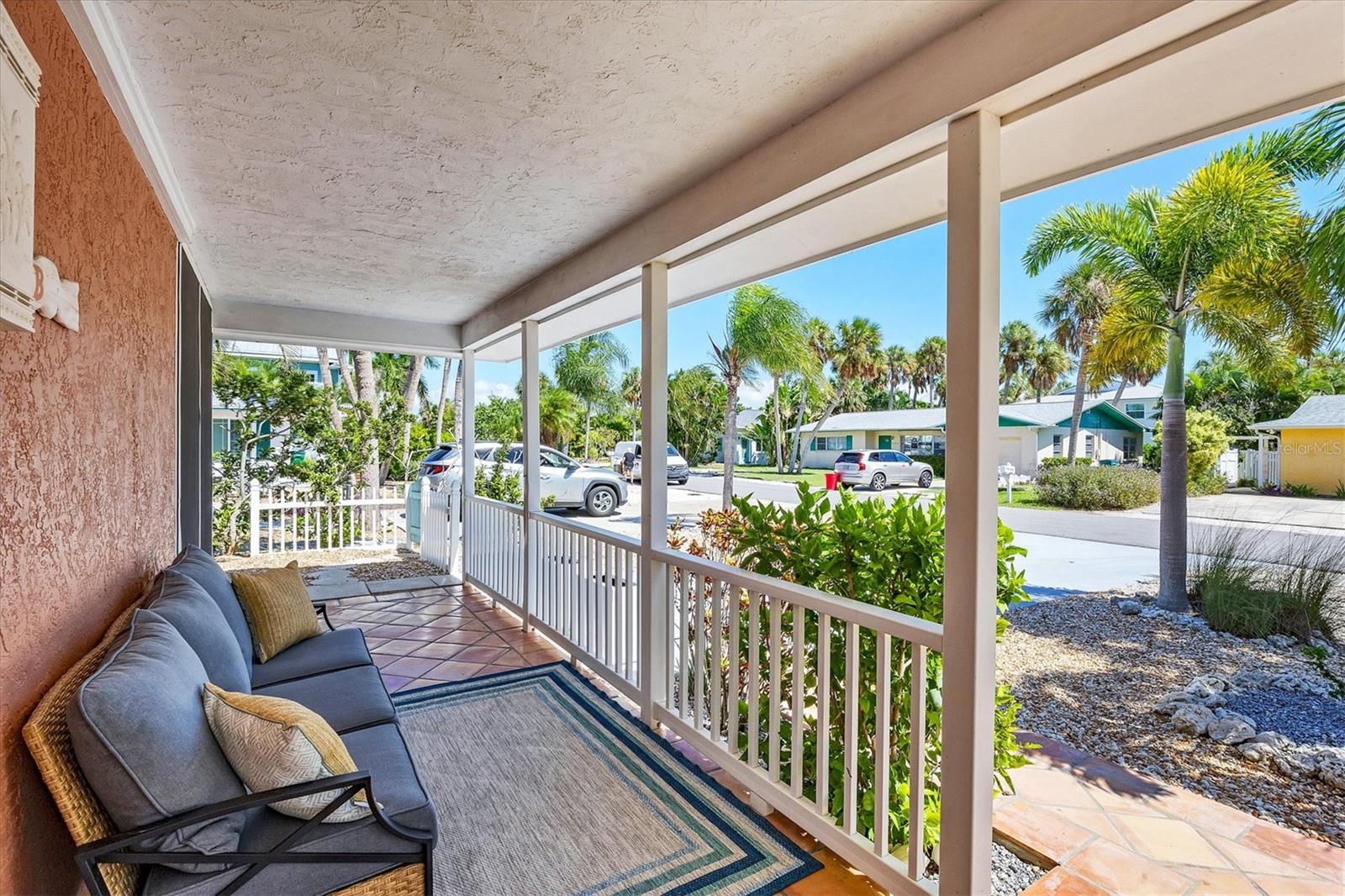 FRONT PORCH - Residential