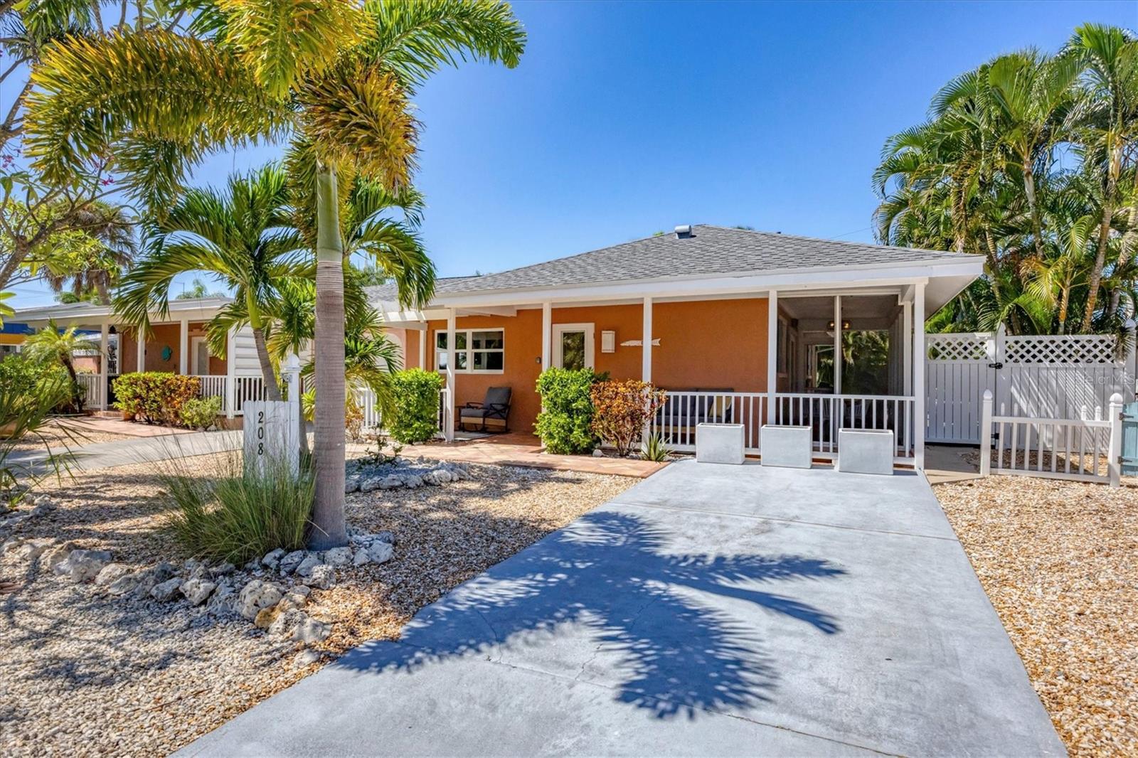 FRONT PORCH - Residential