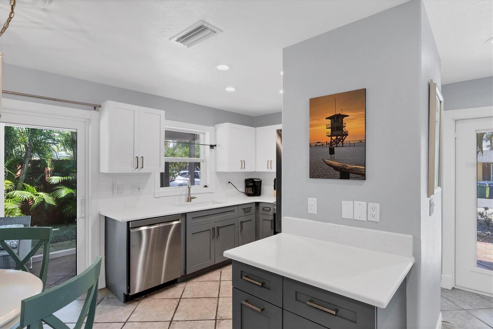 FRONT PORCH - Residential