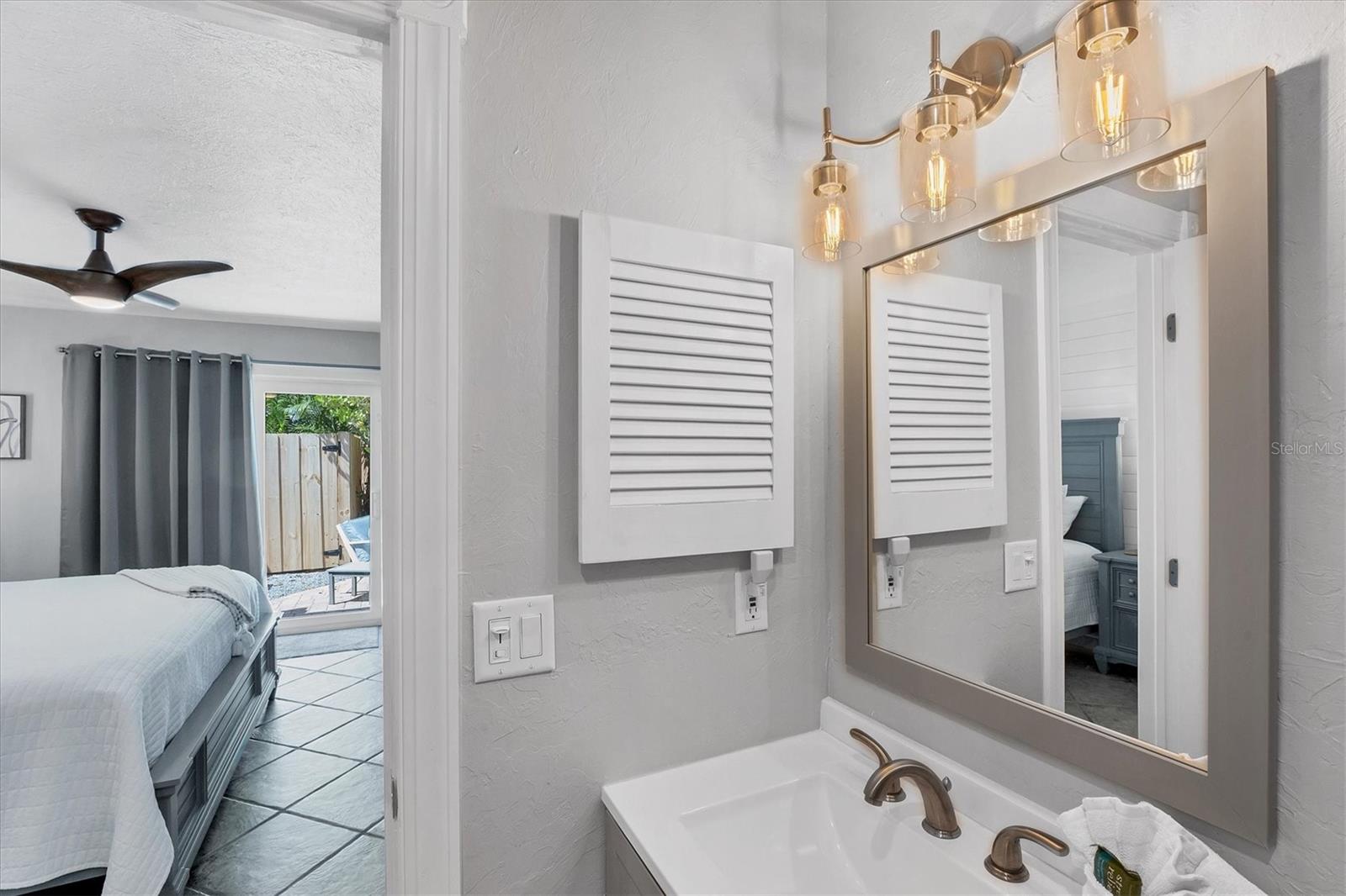 FRONT PORCH - Residential