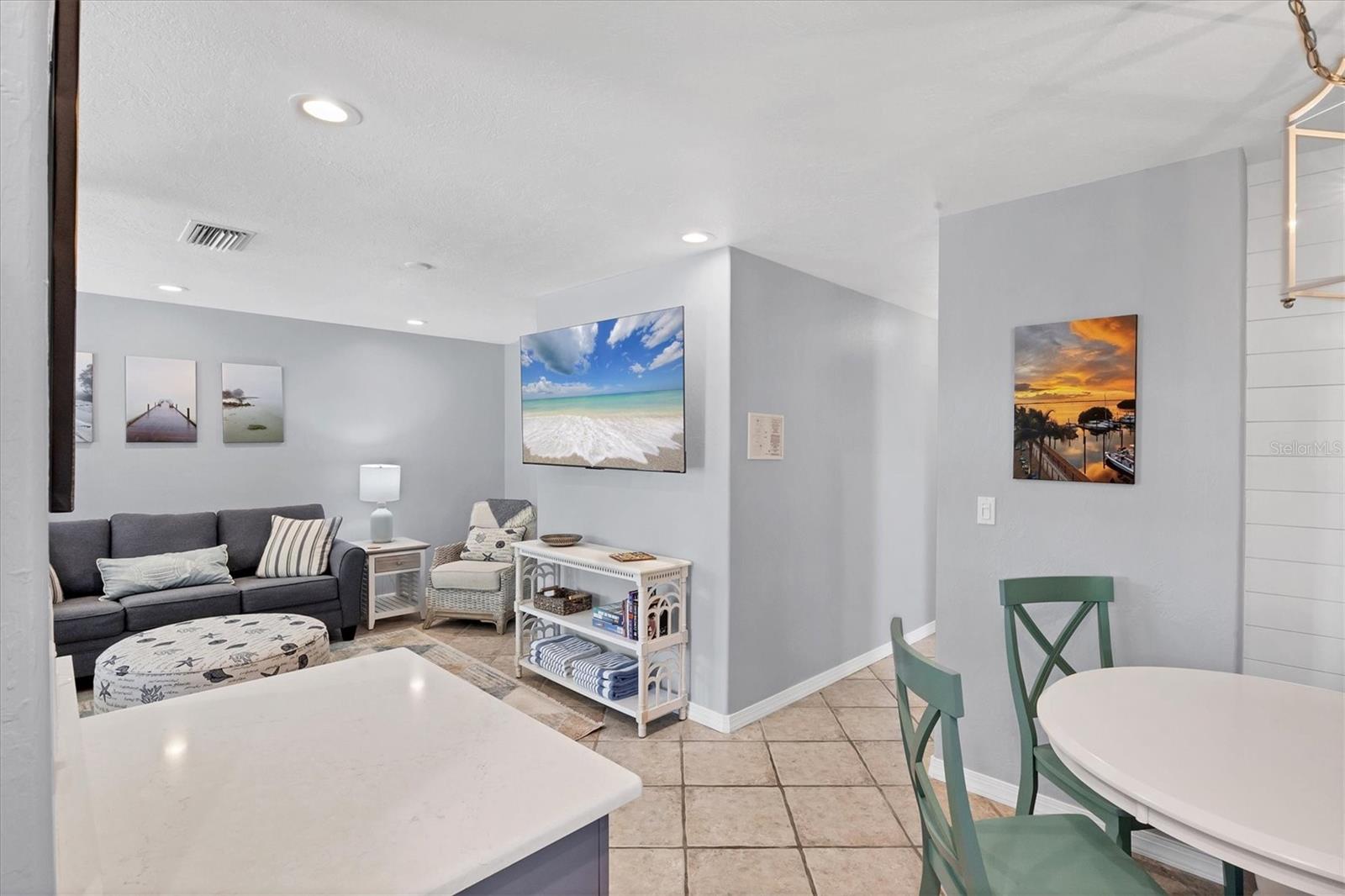 FRONT PORCH - Residential