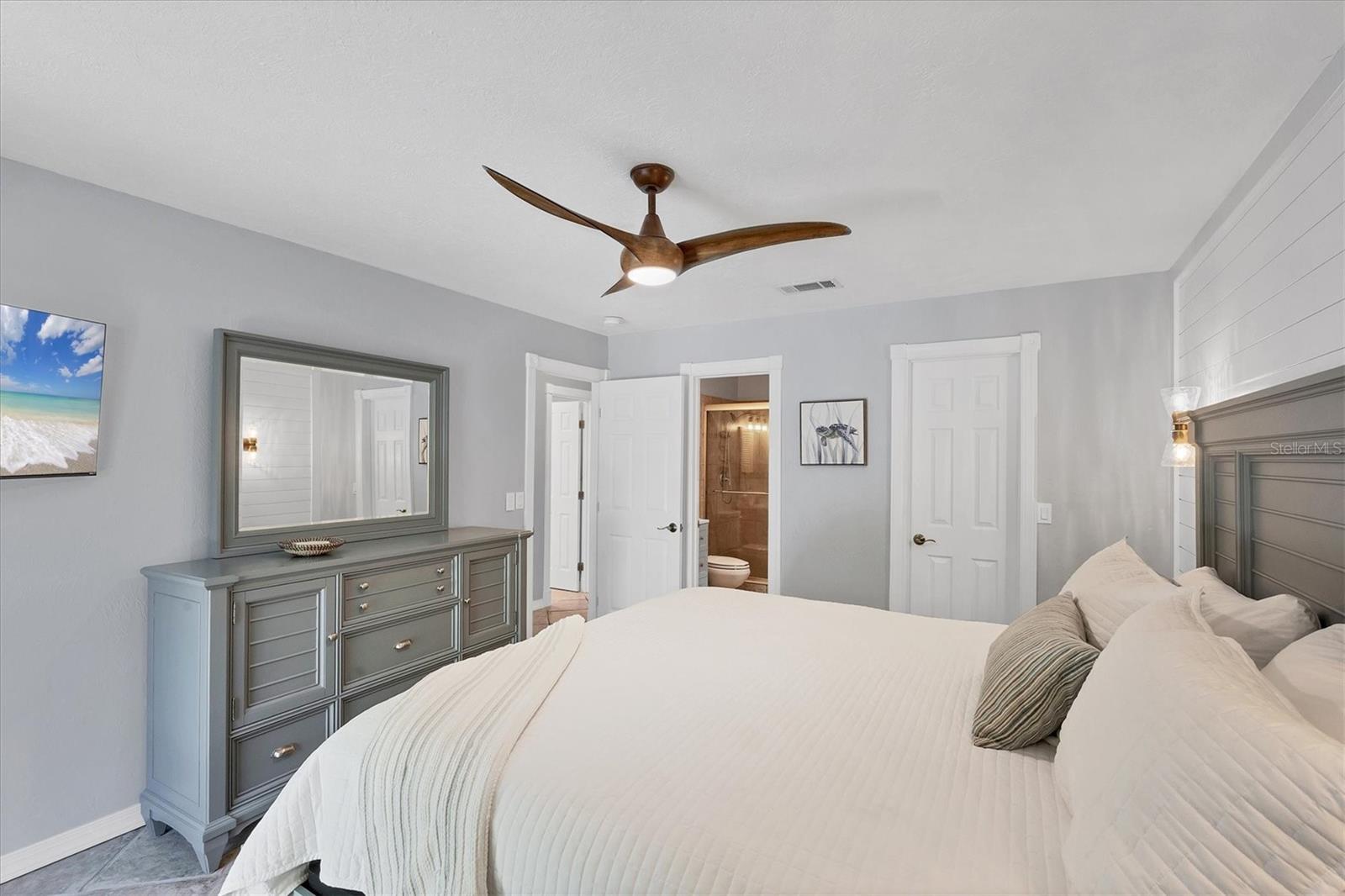 FRONT PORCH - Residential