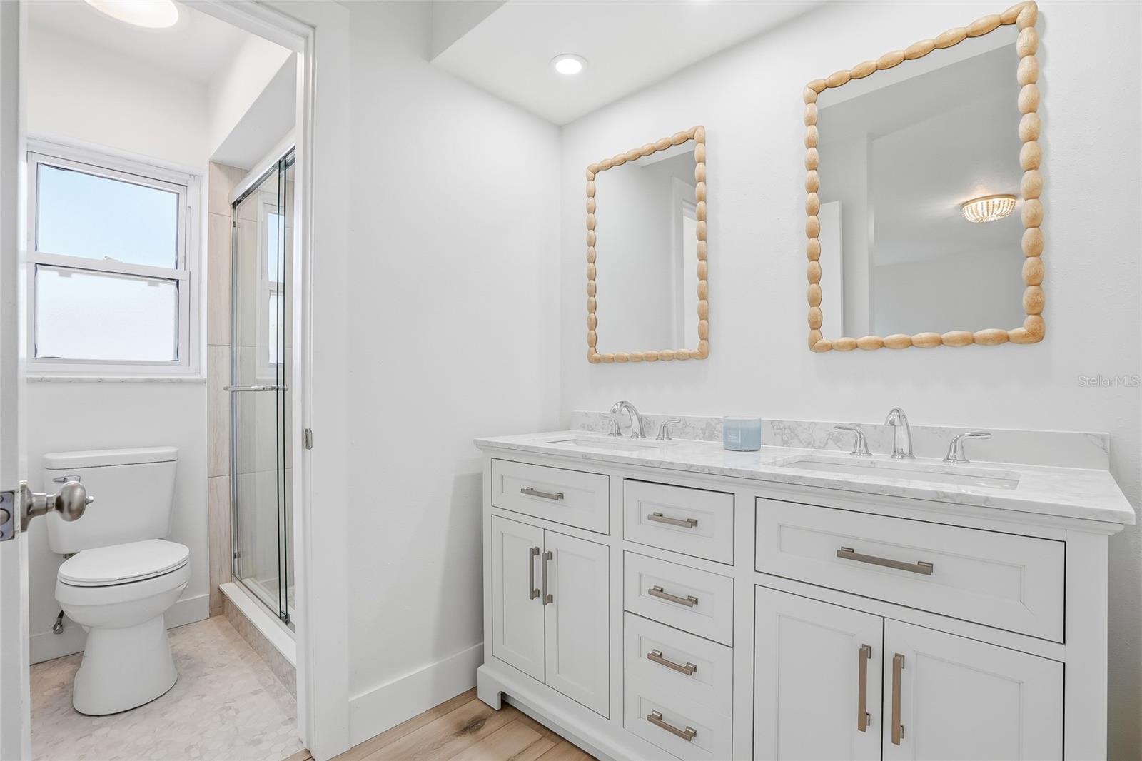 OAKHURST SHORES 2ND ADD - Residential