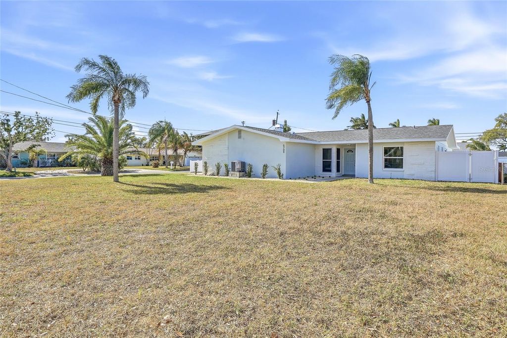 Photo of 5708 Bayshore Drive, Seminole, FL 33772 (MLS # TB8493849)