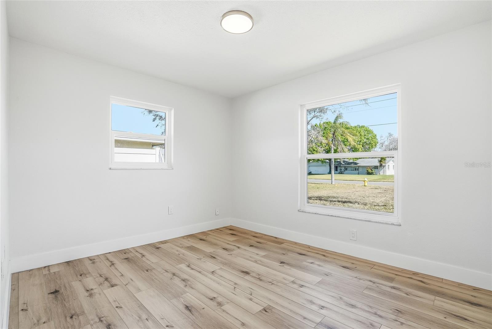 OAKHURST SHORES 2ND ADD - Residential