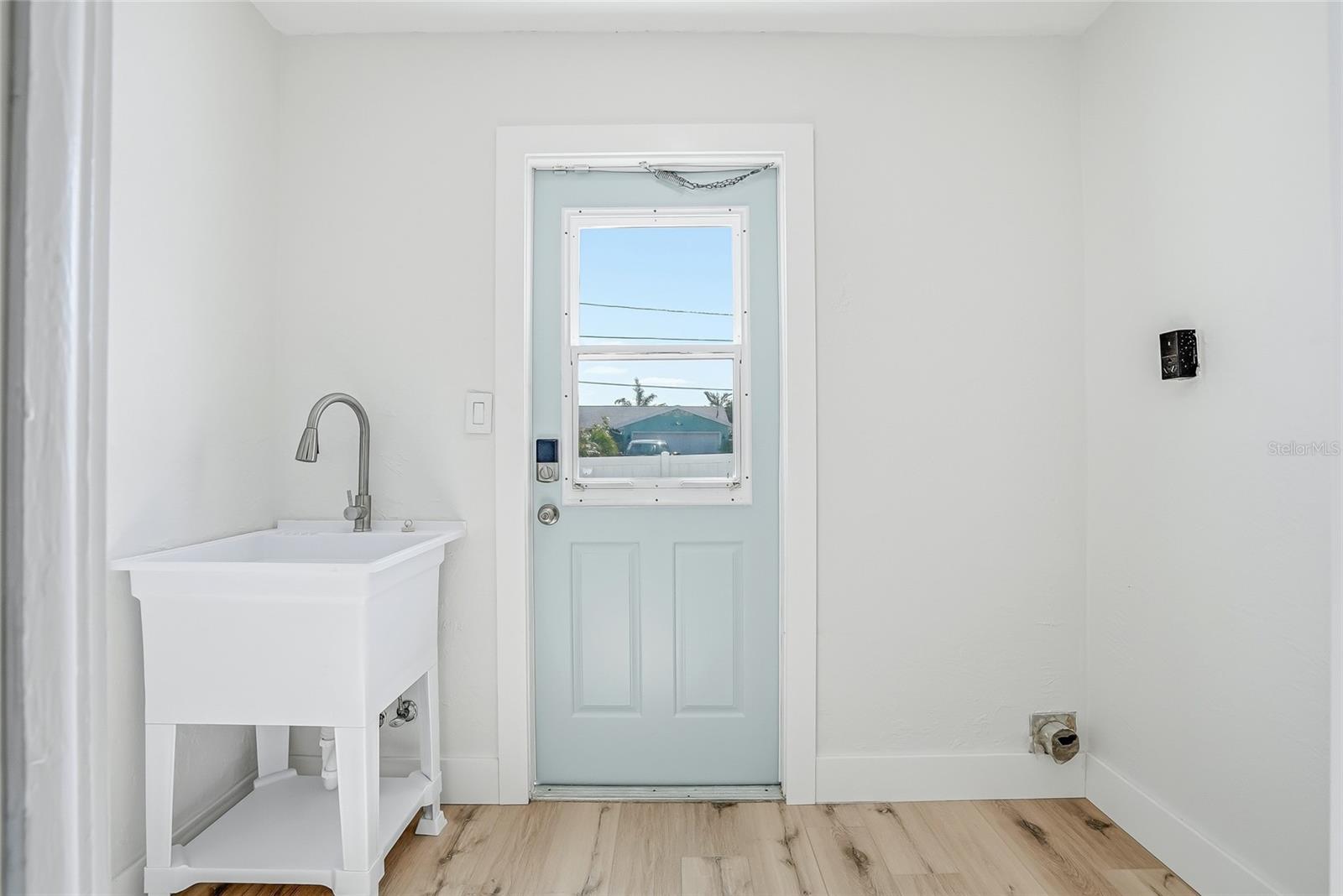 OAKHURST SHORES 2ND ADD - Residential