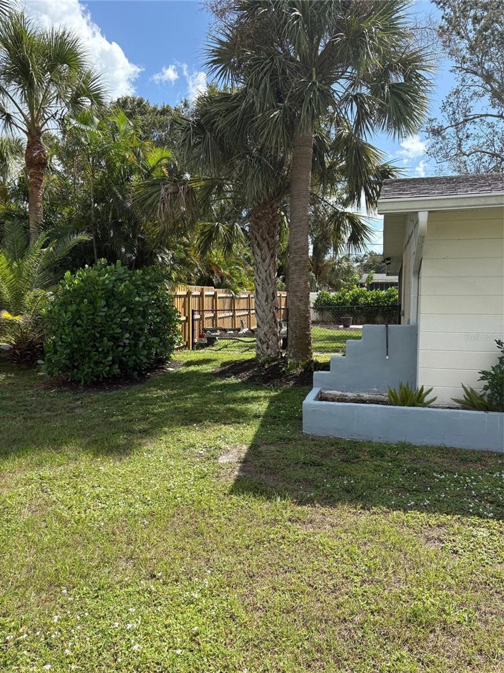 Photo of 1215 Laurel Avenue, Venice, FL 34285 (MLS # N6140906)