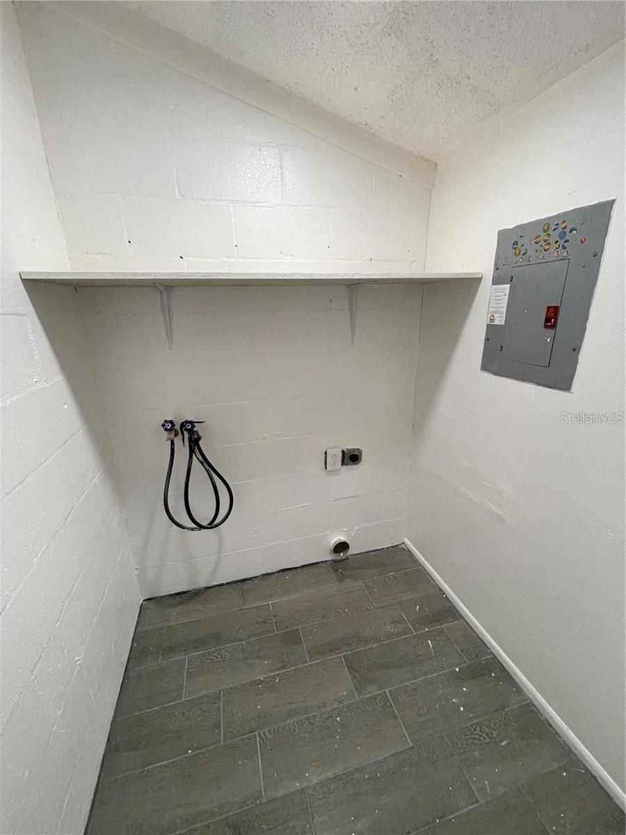 KING OAK VILLAS PH 3 4TH ADD - Residential