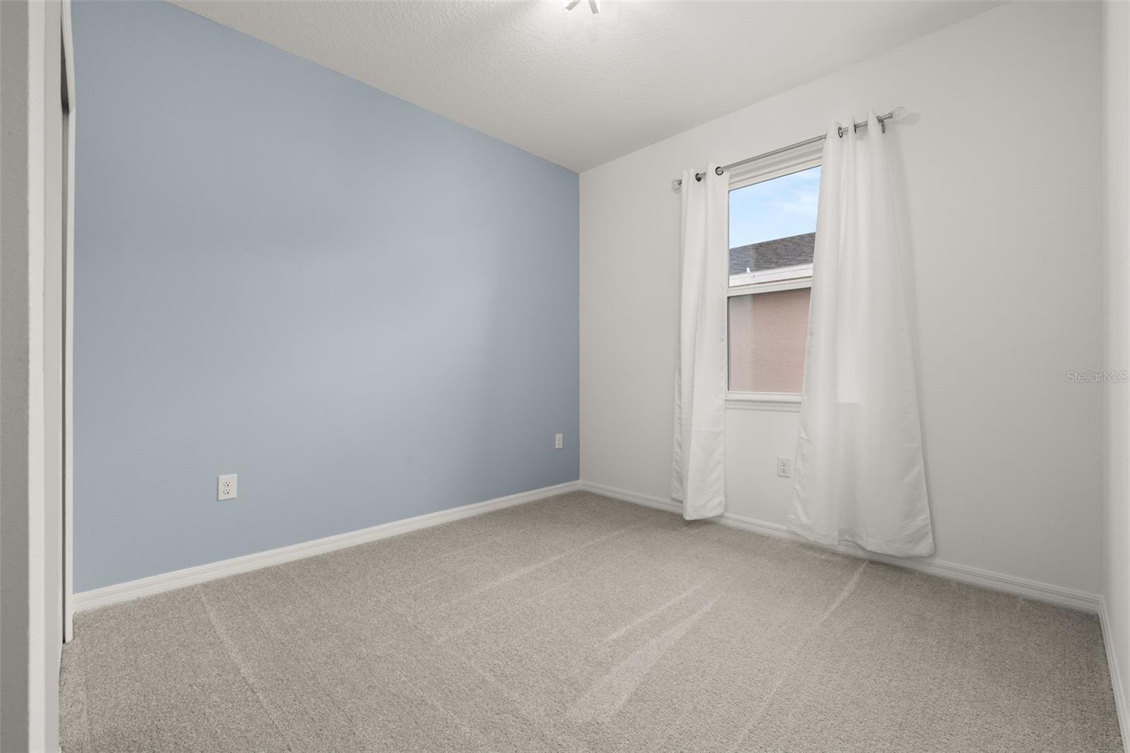 COVERED BRIDGE/LIBERTY BLUFF P - Residential Lease