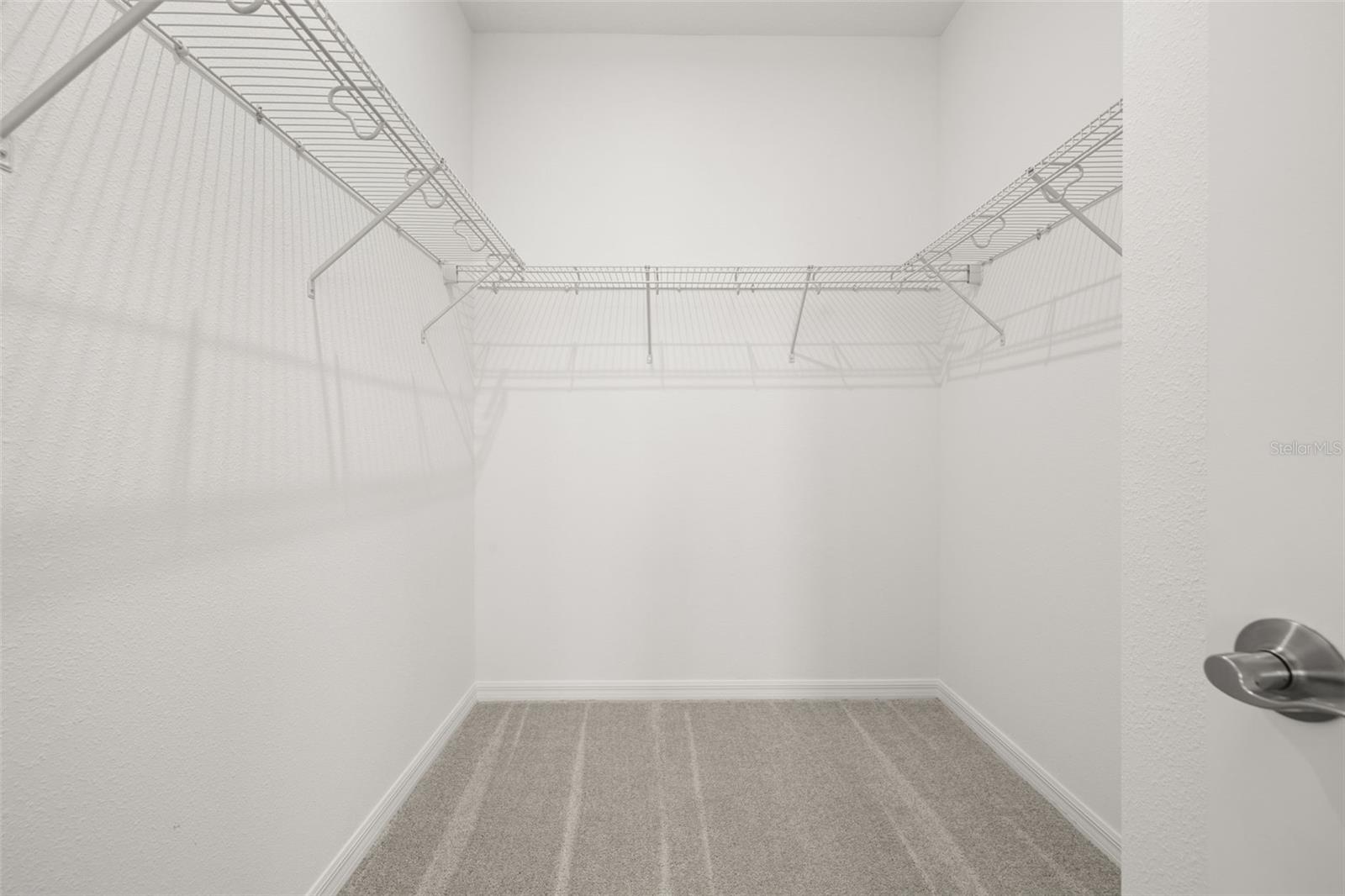 COVERED BRIDGE/LIBERTY BLUFF P - Residential Lease