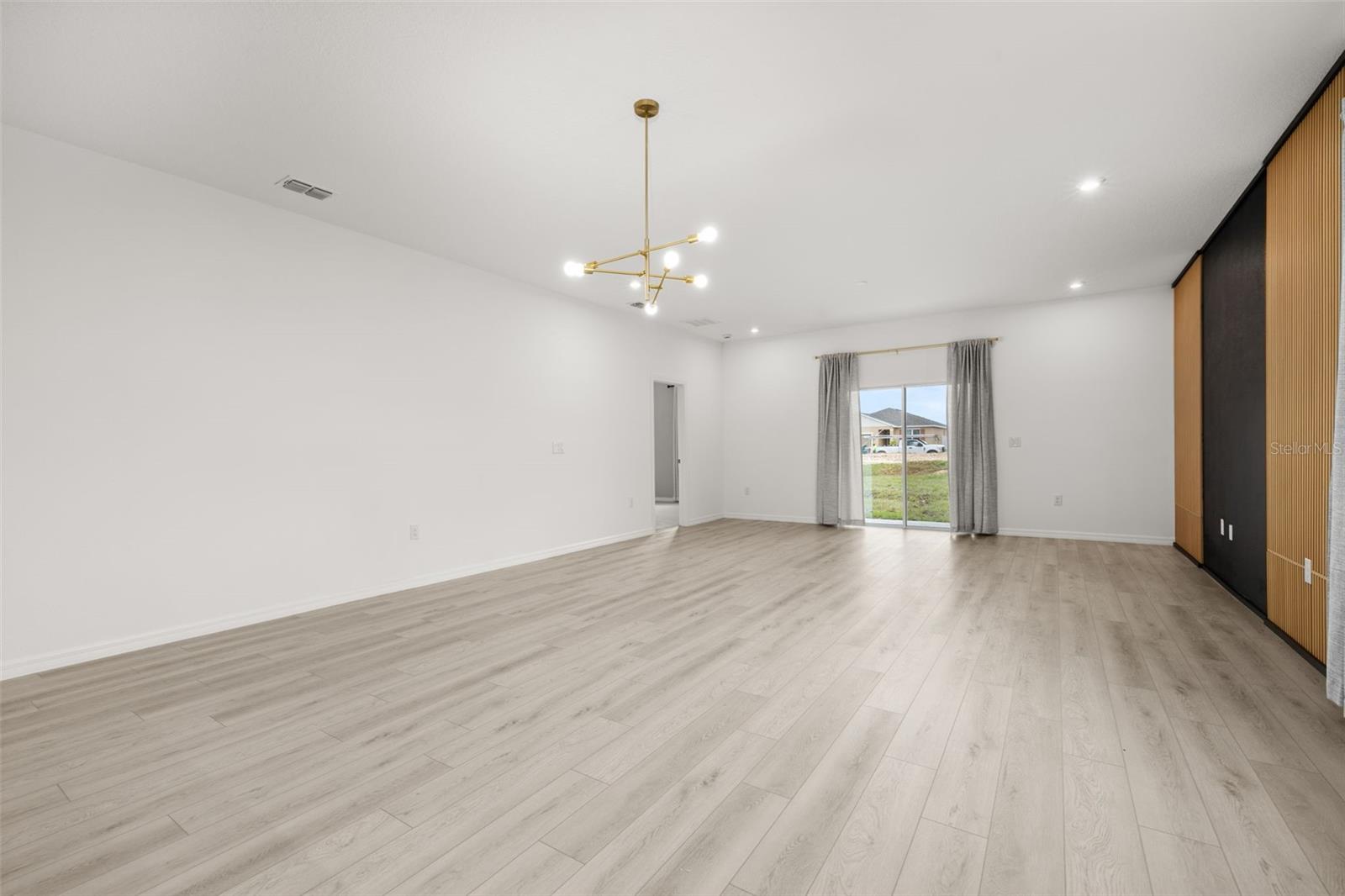 COVERED BRIDGE/LIBERTY BLUFF P - Residential Lease