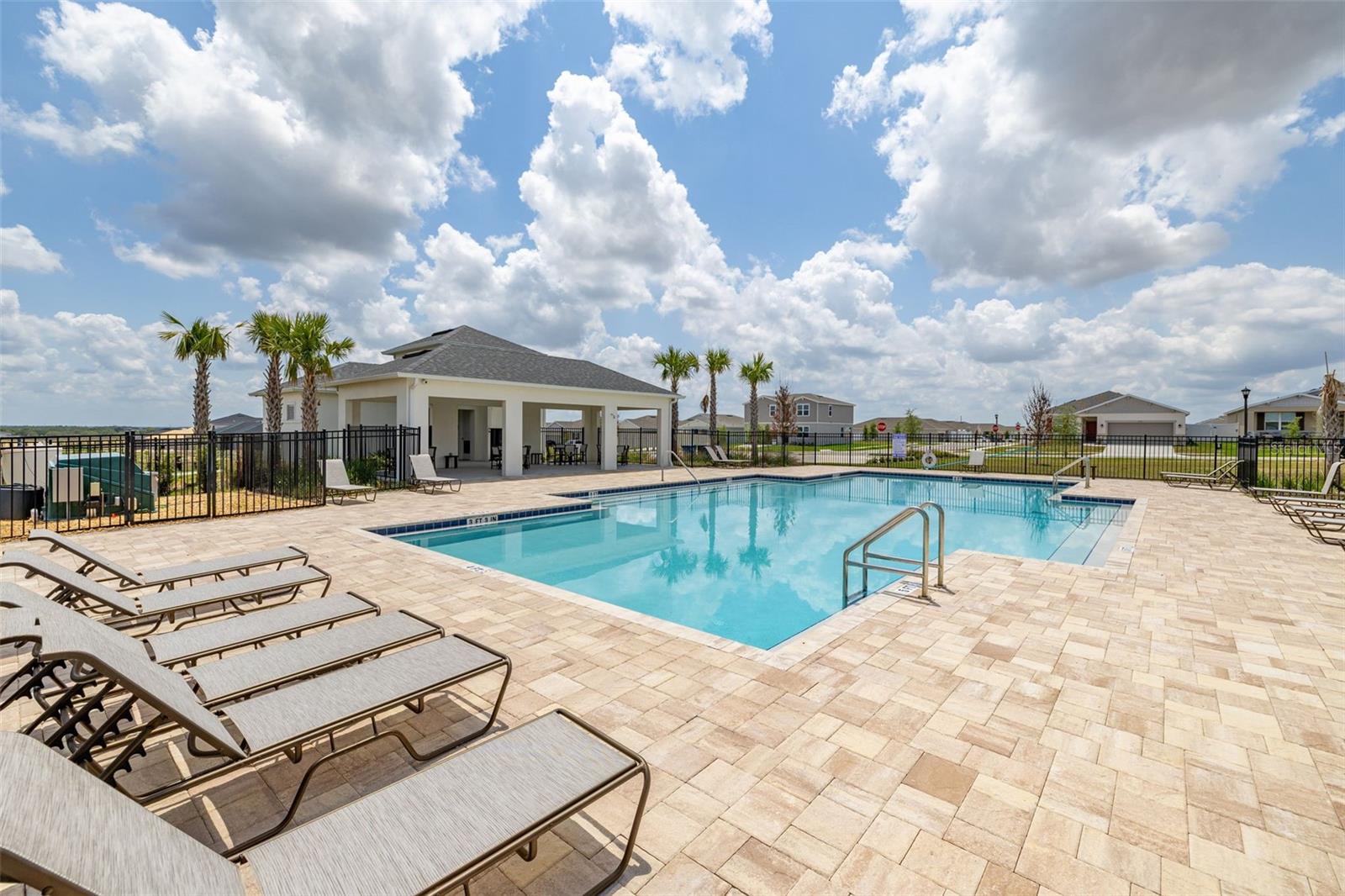 COVERED BRIDGE/LIBERTY BLUFF P - Residential Lease