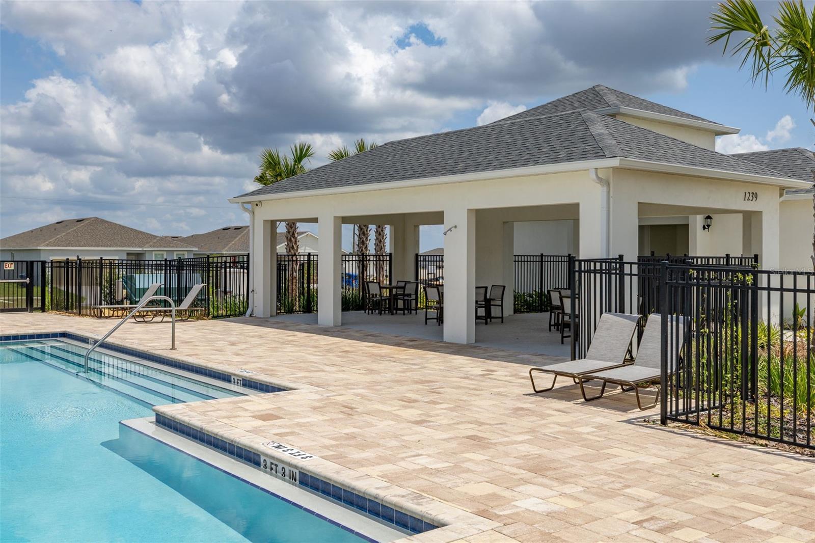 COVERED BRIDGE/LIBERTY BLUFF P - Residential Lease