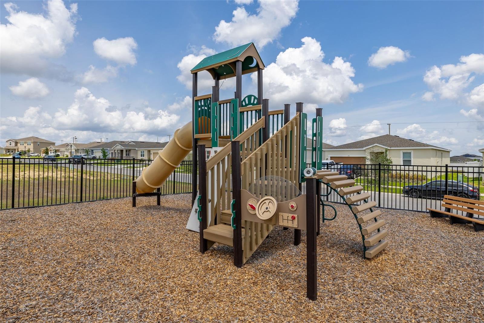 COVERED BRIDGE/LIBERTY BLUFF P - Residential Lease