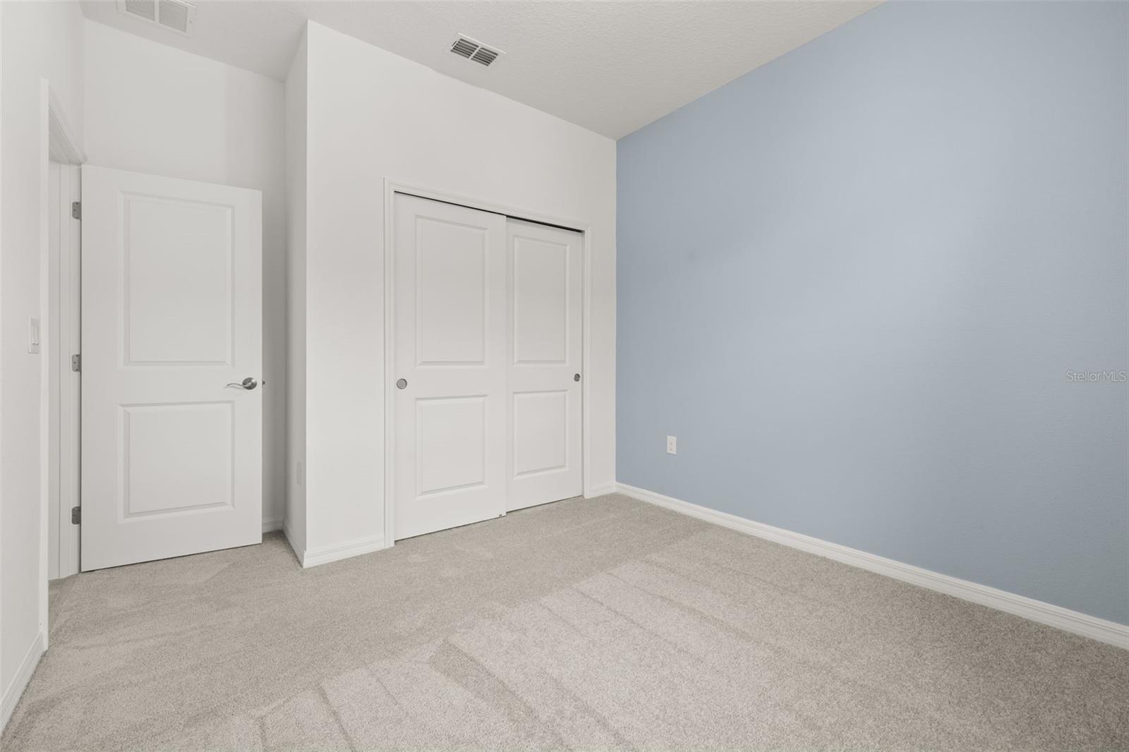 COVERED BRIDGE/LIBERTY BLUFF P - Residential Lease