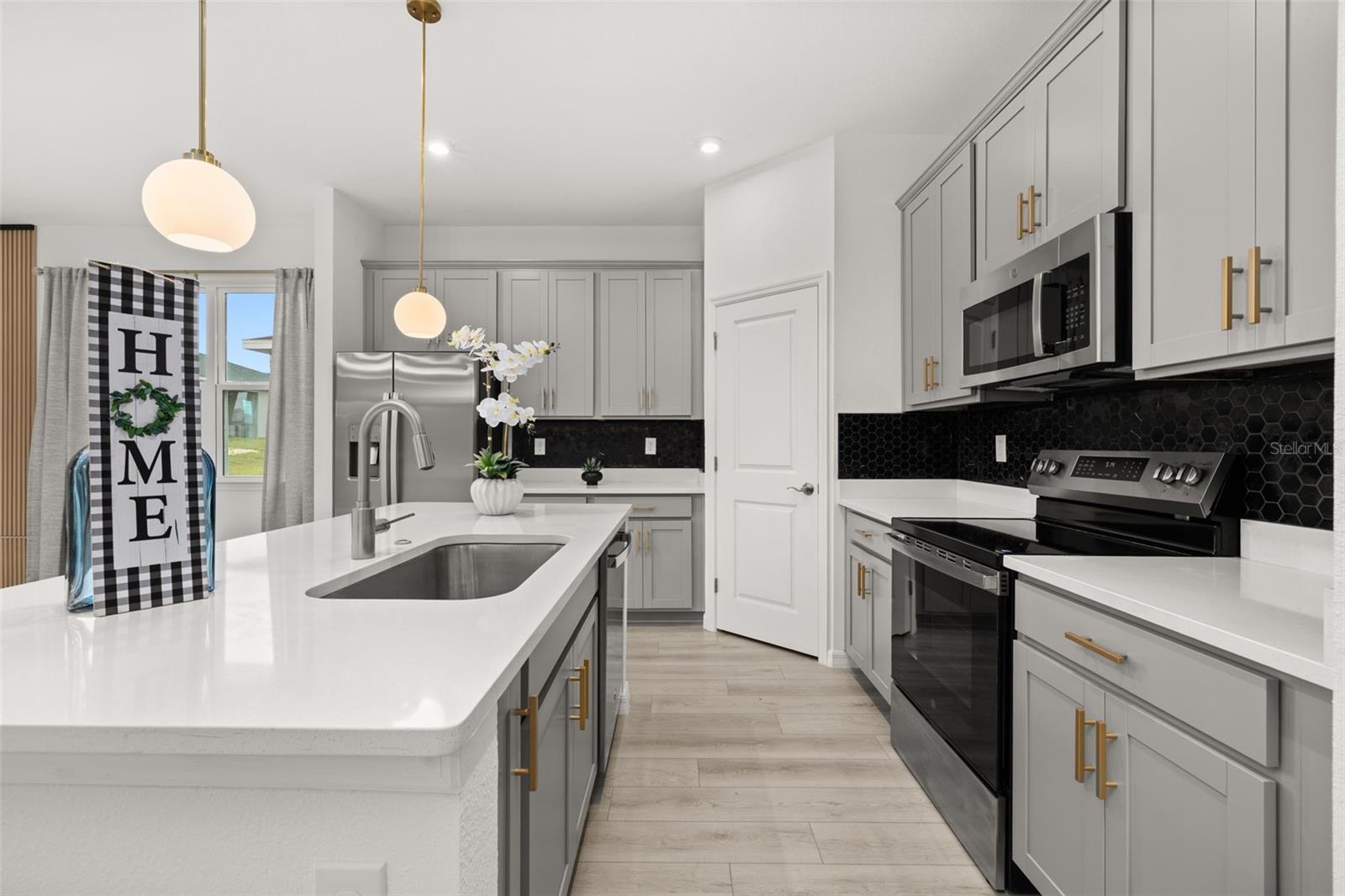 COVERED BRIDGE/LIBERTY BLUFF P - Residential Lease