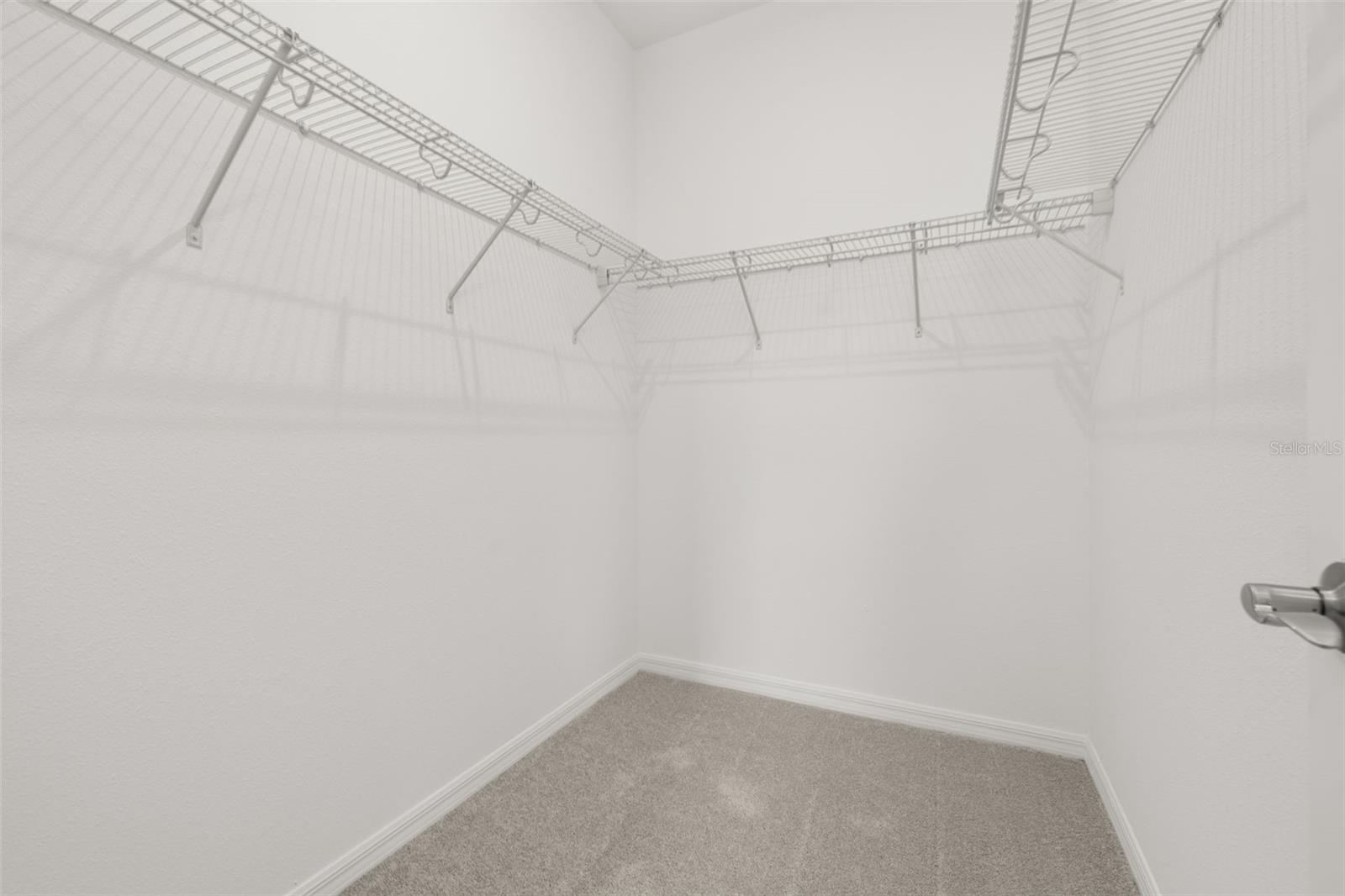 COVERED BRIDGE/LIBERTY BLUFF P - Residential Lease