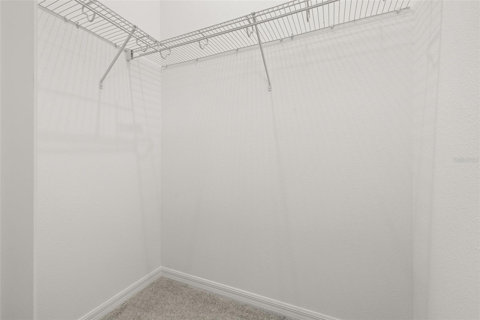 COVERED BRIDGE/LIBERTY BLUFF P - Residential Lease