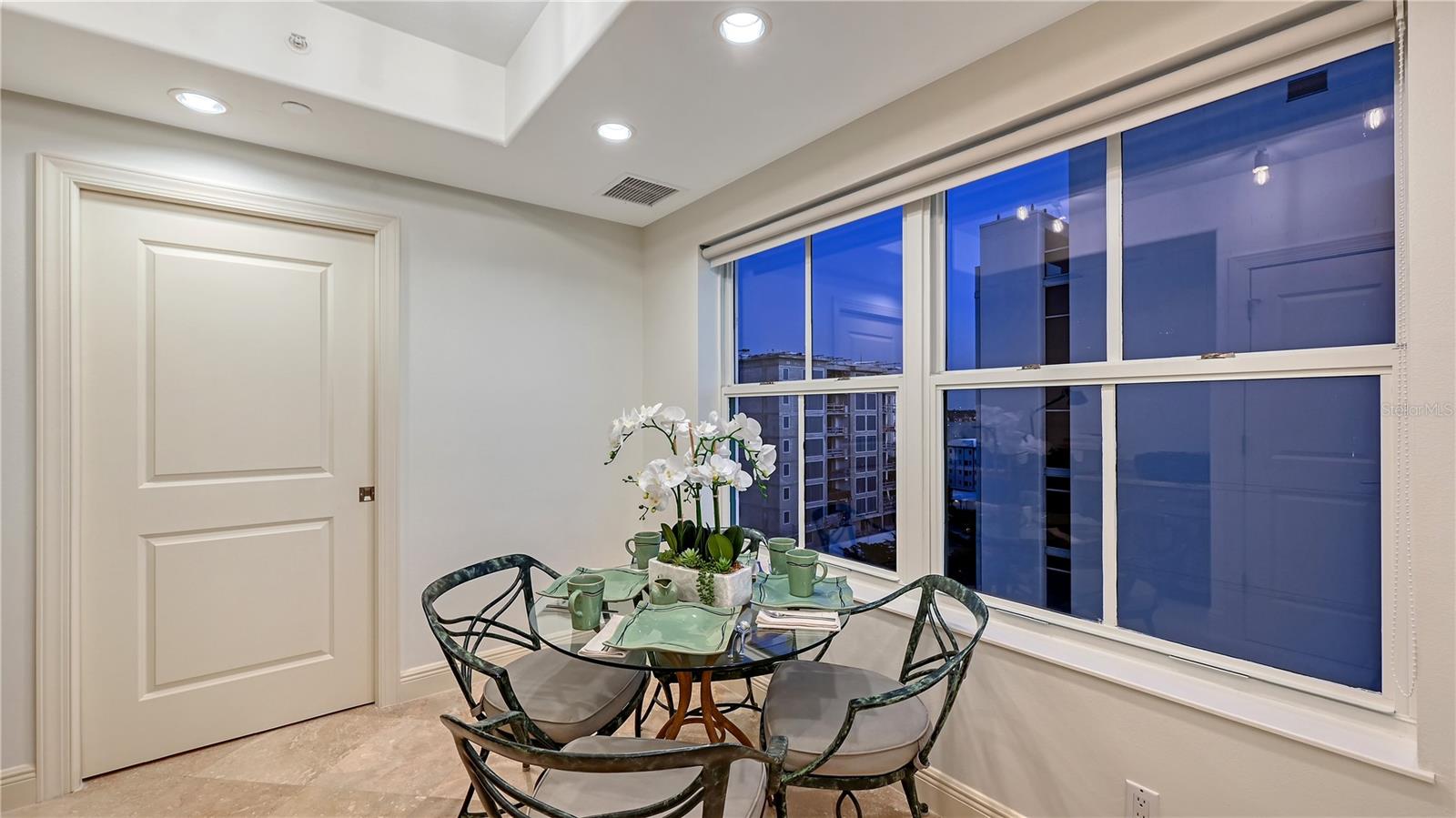 MAJESTIC BAY - Residential