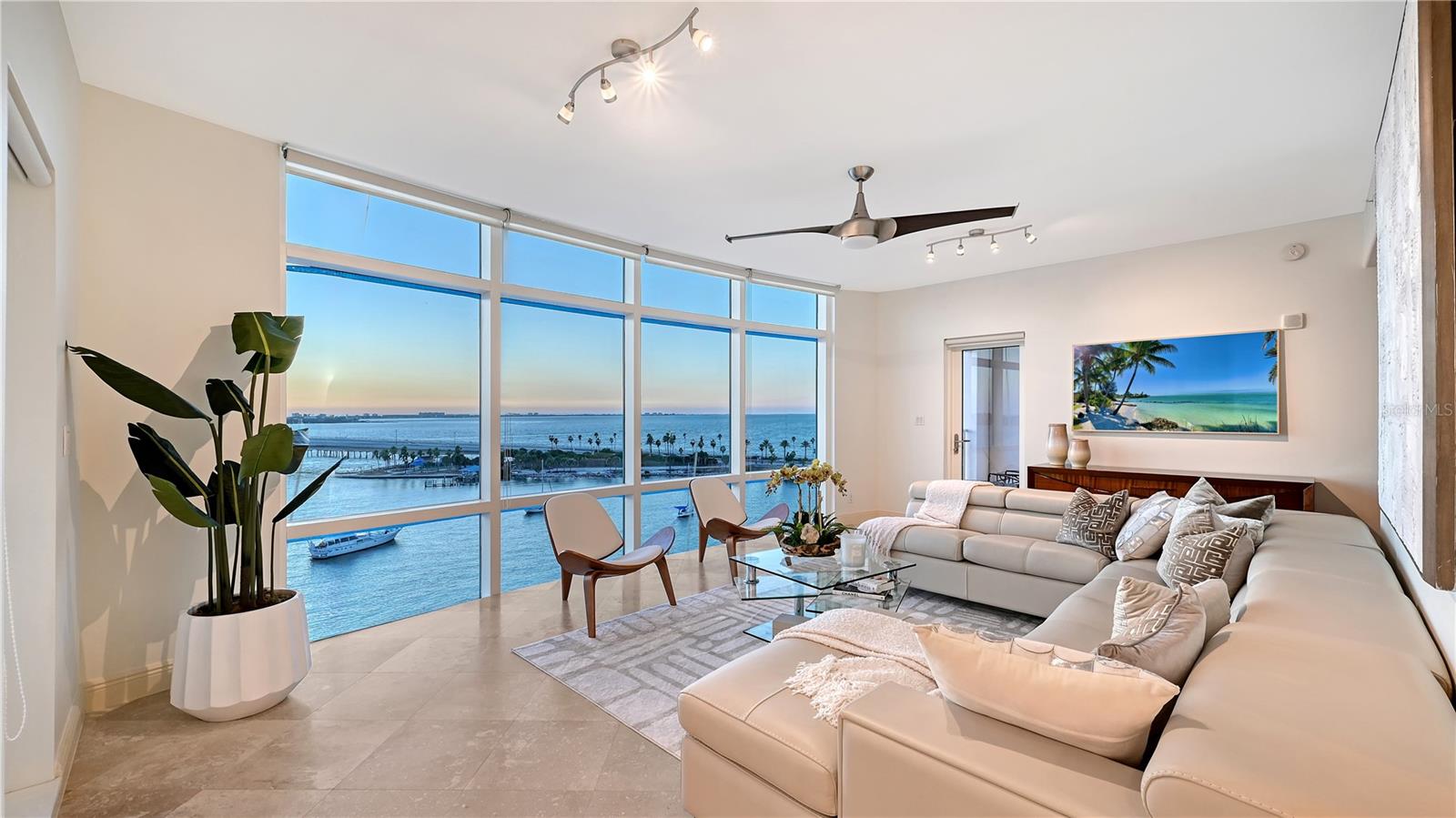 MAJESTIC BAY - Residential