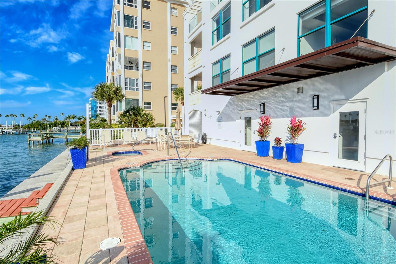 MAJESTIC BAY - Residential