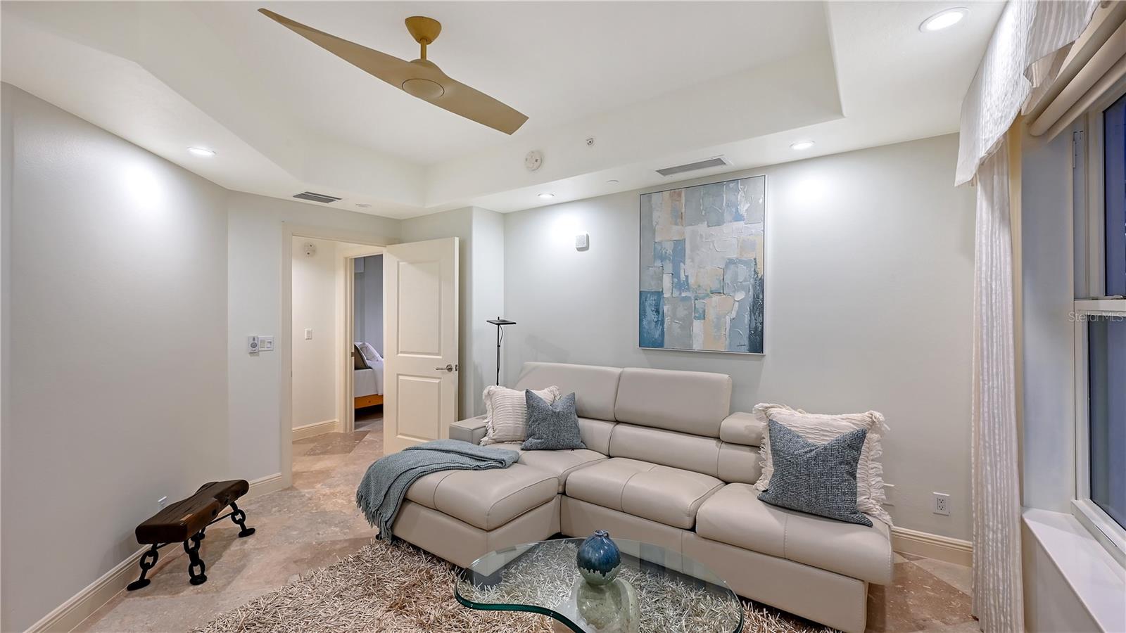 MAJESTIC BAY - Residential