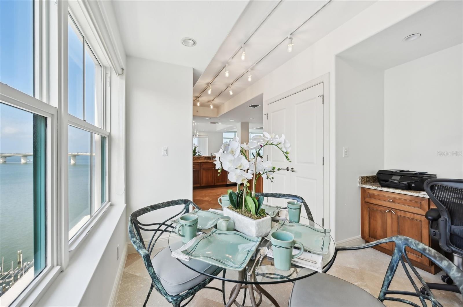 MAJESTIC BAY - Residential