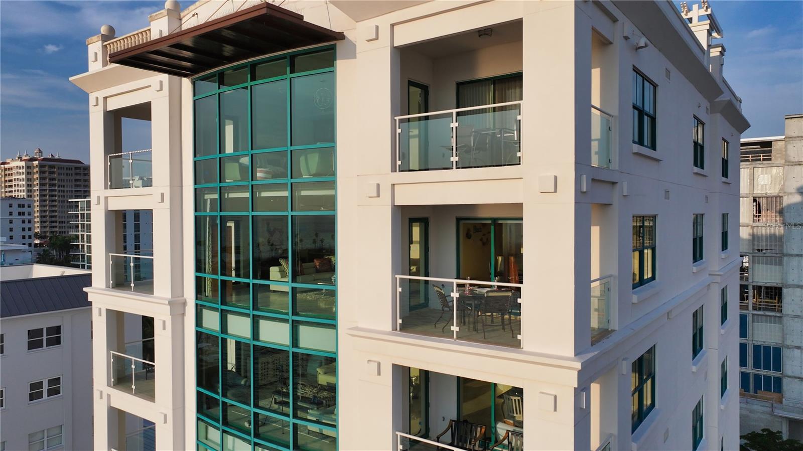 MAJESTIC BAY - Residential