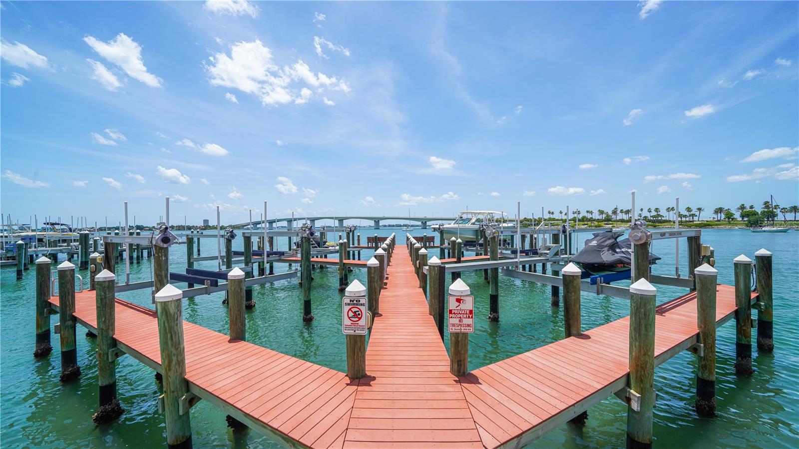MAJESTIC BAY - Residential
