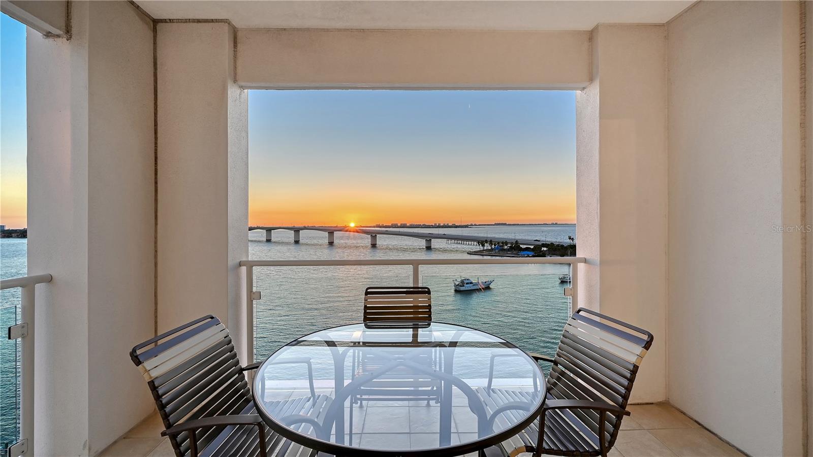 MAJESTIC BAY - Residential