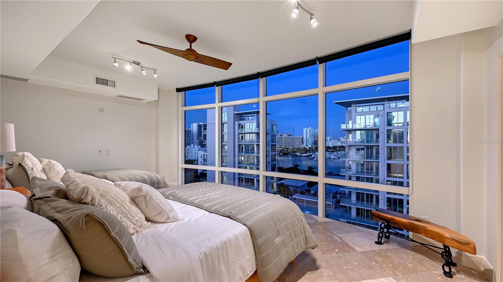 MAJESTIC BAY - Residential