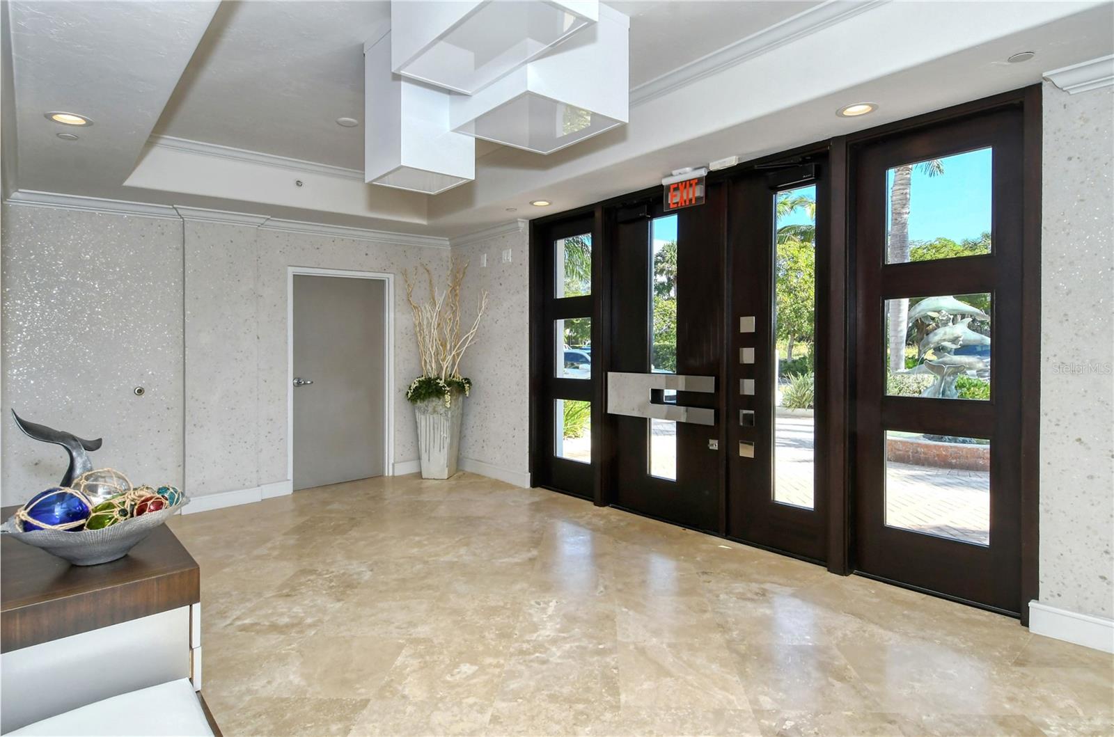 MAJESTIC BAY - Residential