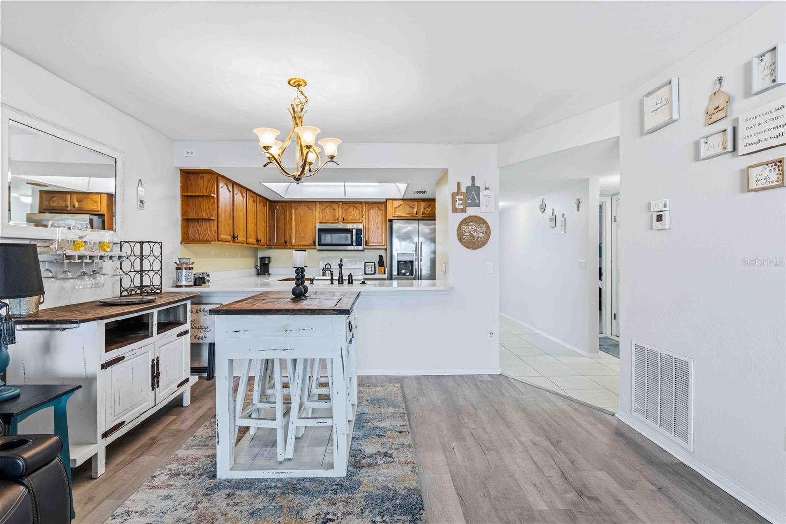 LAKES EDGE PH 04 - Residential