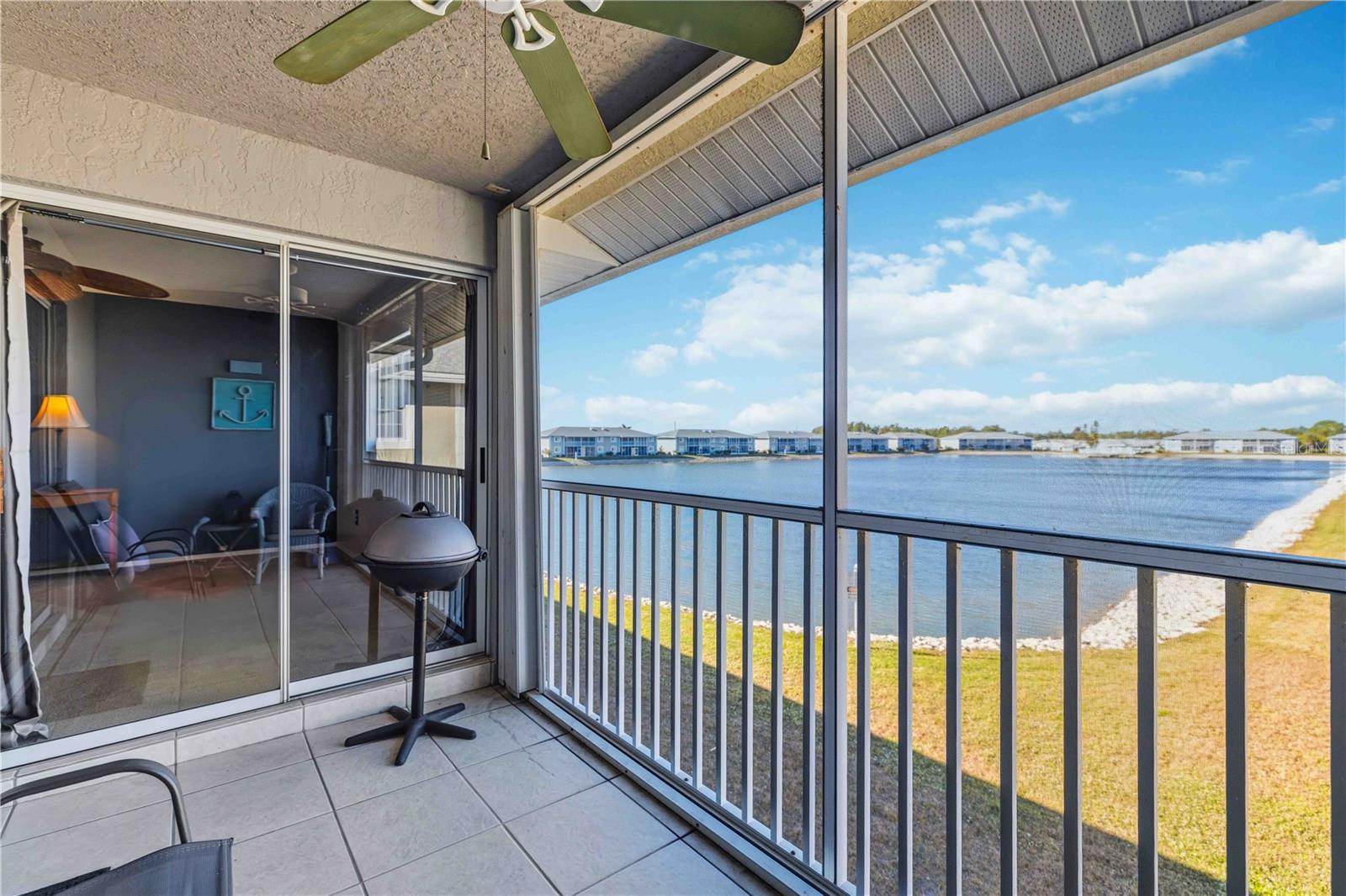 LAKES EDGE PH 04 - Residential