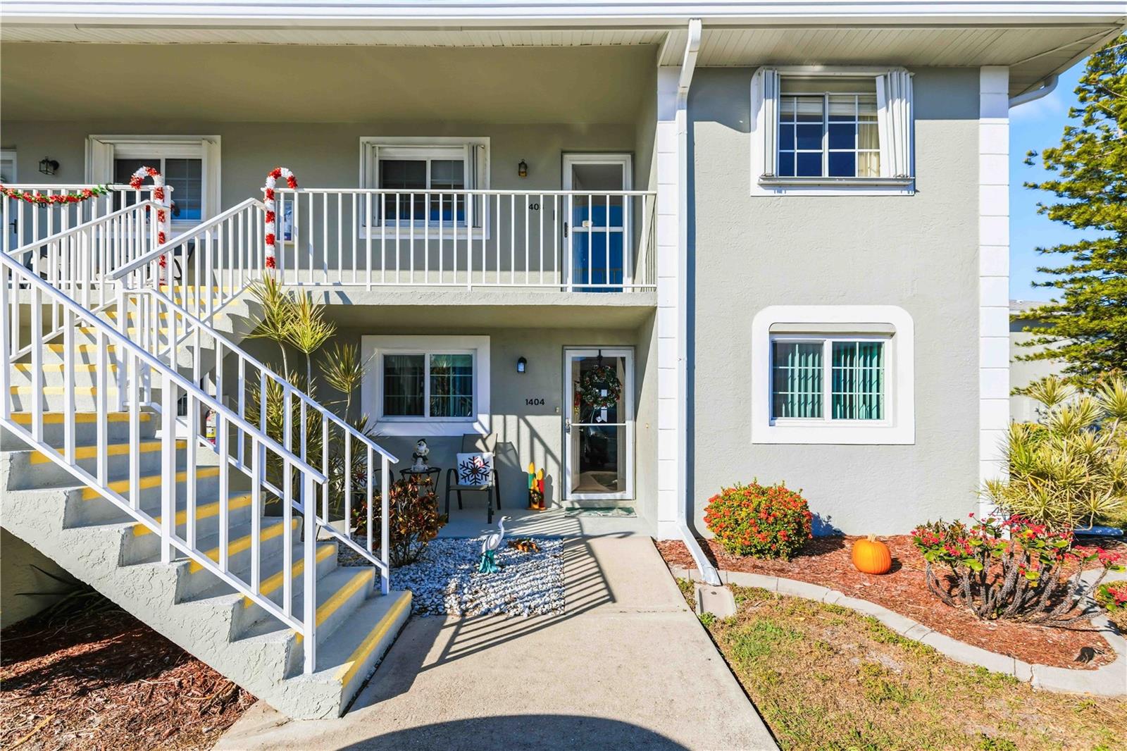 LAKES EDGE PH 04 - Residential