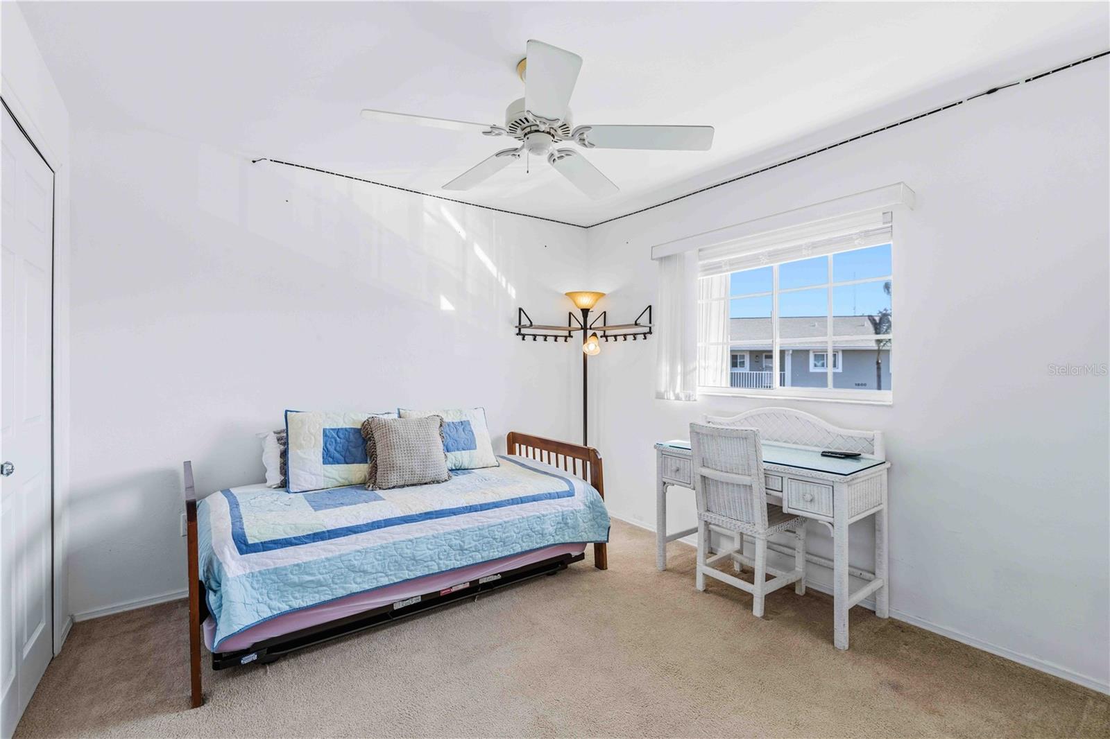 LAKES EDGE PH 04 - Residential