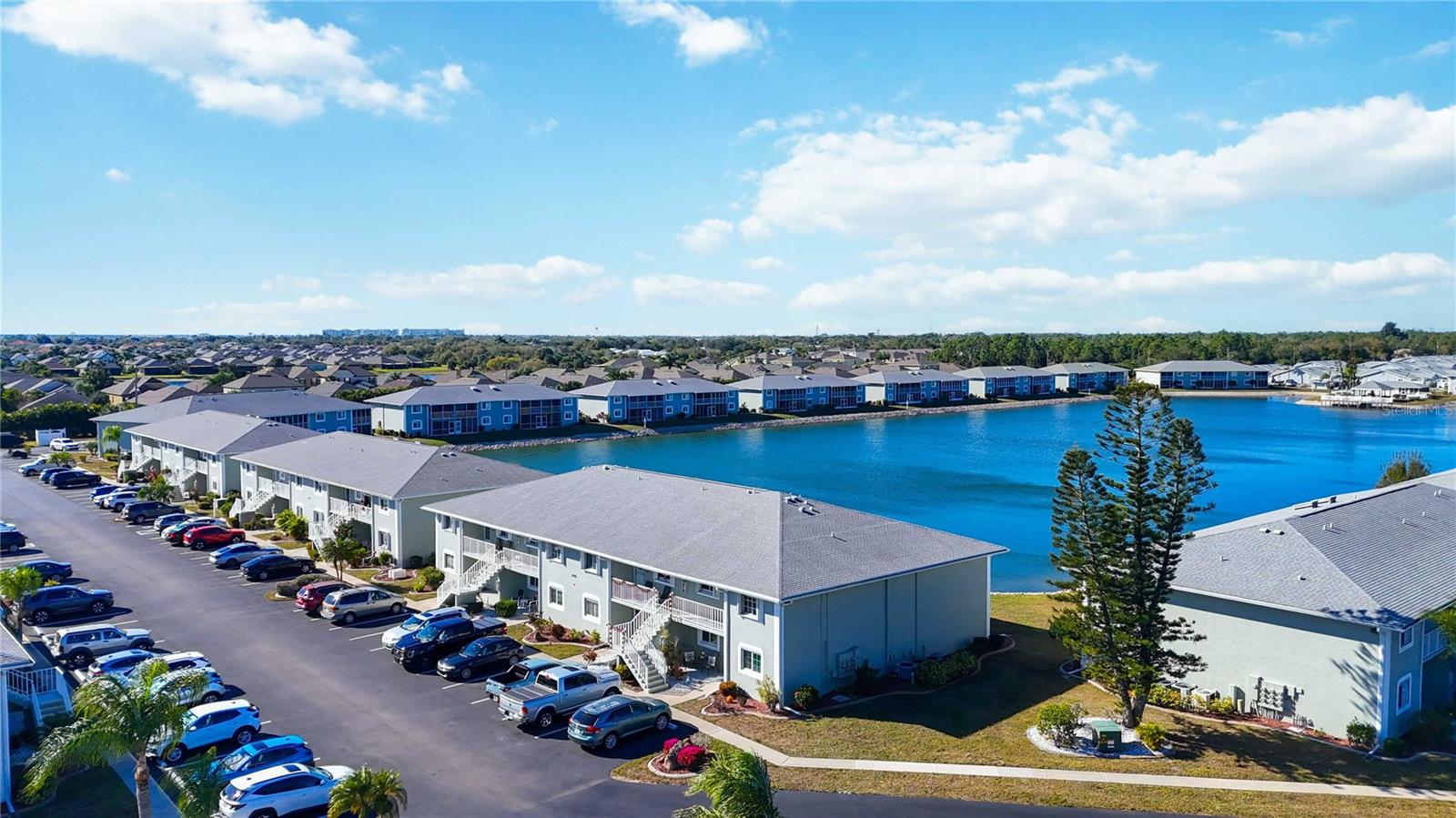 LAKES EDGE PH 04 - Residential