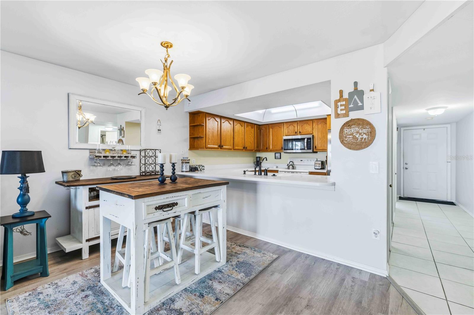 LAKES EDGE PH 04 - Residential