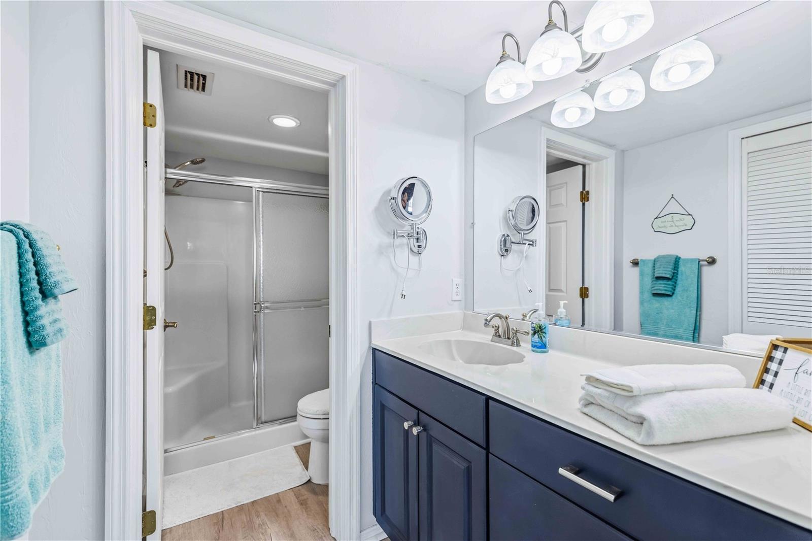 LAKES EDGE PH 04 - Residential