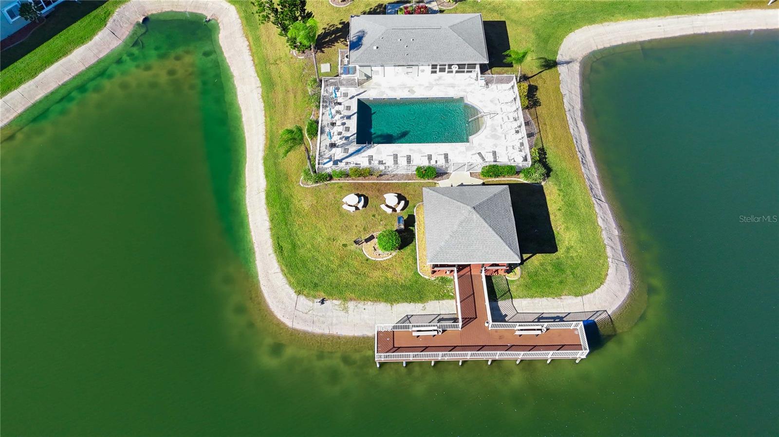 LAKES EDGE PH 04 - Residential