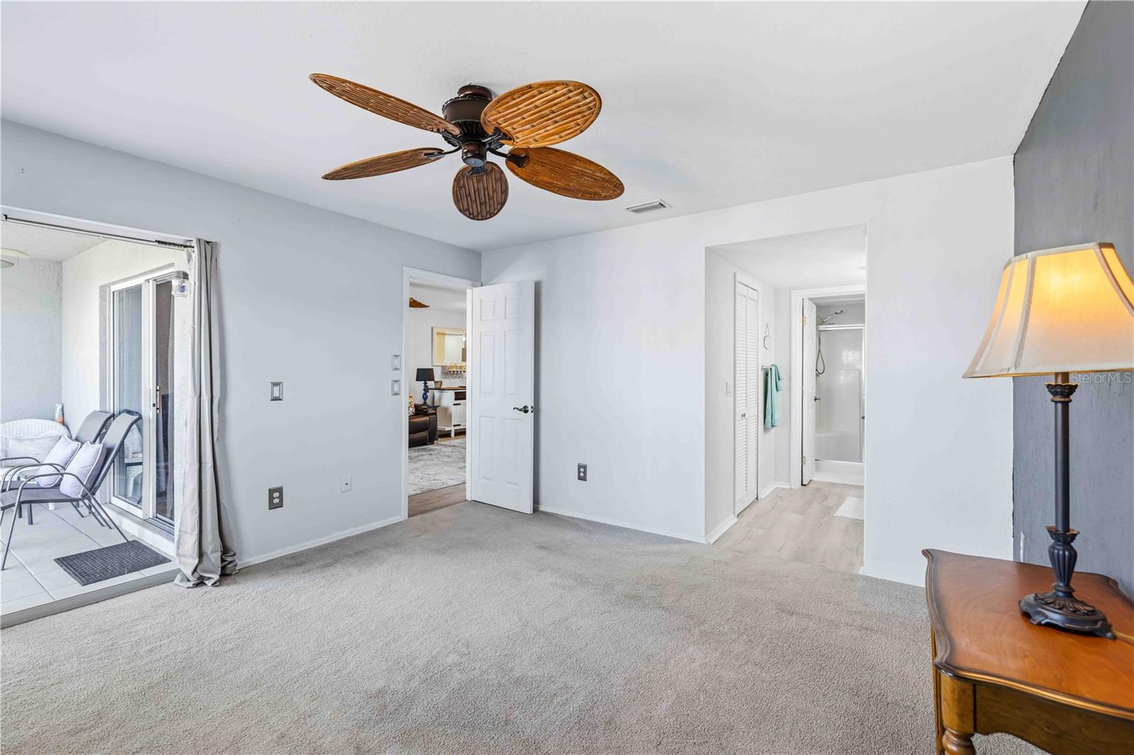 LAKES EDGE PH 04 - Residential