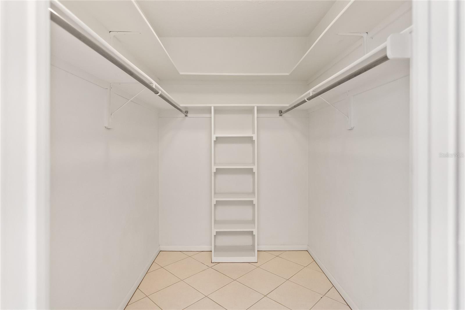 VENICE GARDENS - Residential