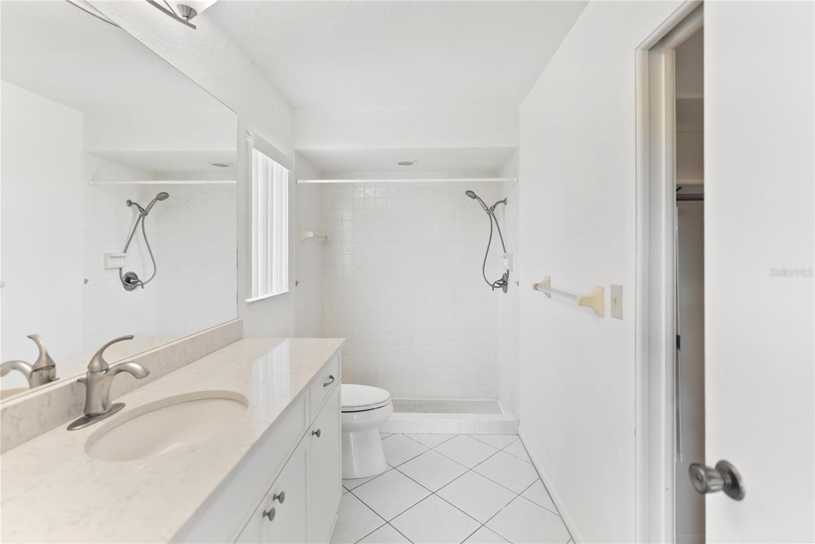 VENICE GARDENS - Residential