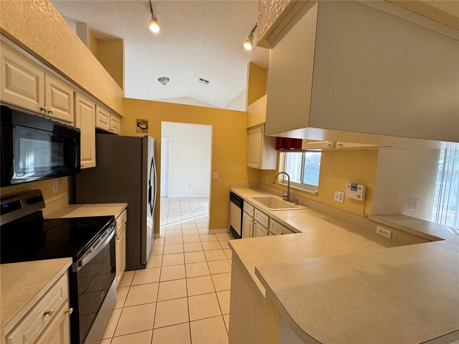 NORTH POINTE PH 02 - Residential