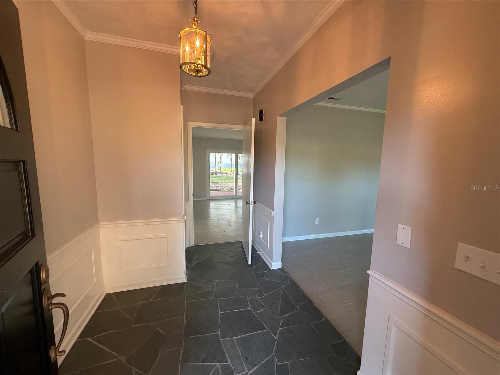 SHOREWOOD PARK - Residential Lease