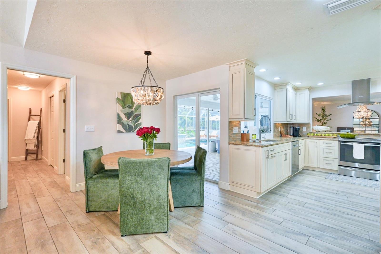 LAKES ESTATES 3 OF SARASOTA - Residential