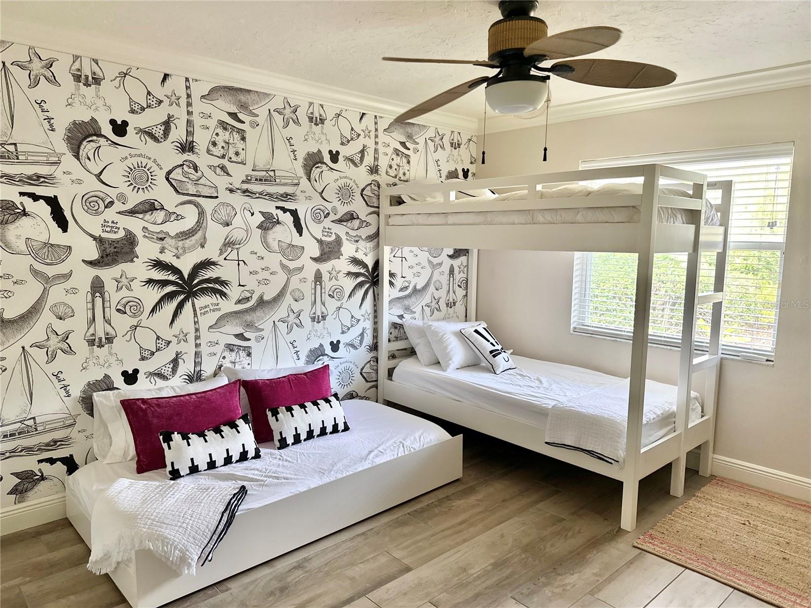 LAKES ESTATES 3 OF SARASOTA - Residential