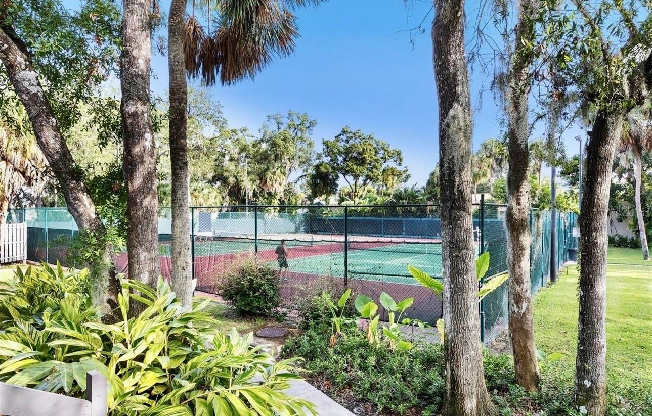 LAKES ESTATES 3 OF SARASOTA - Residential