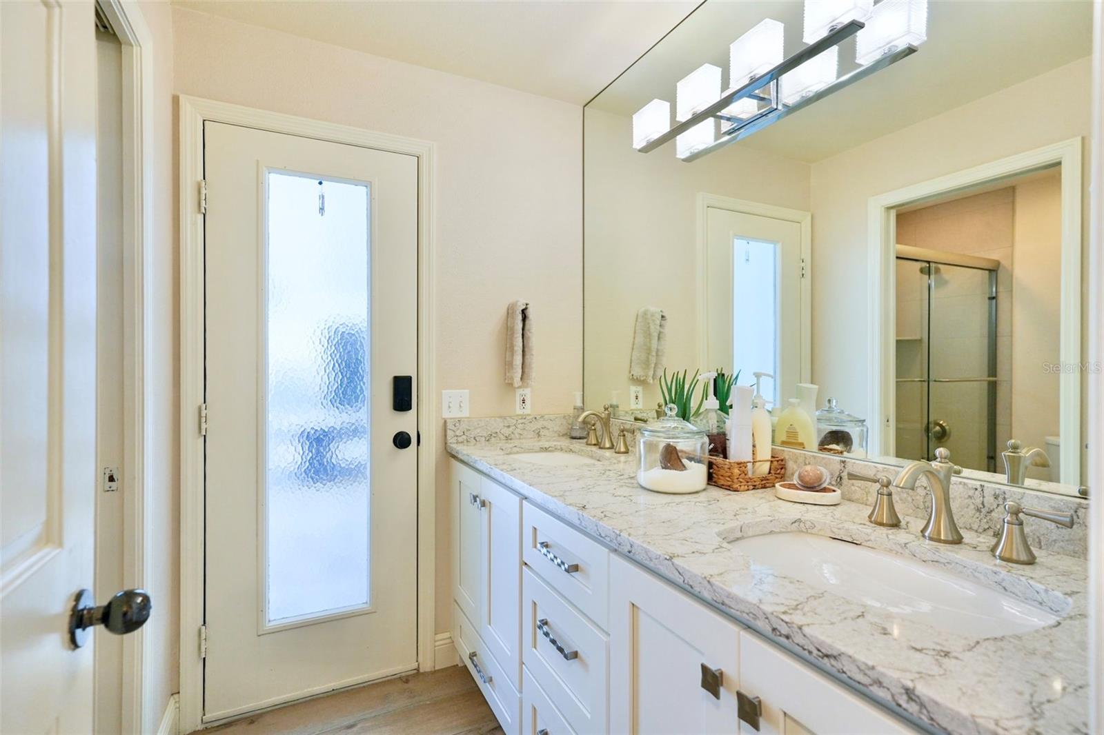 LAKES ESTATES 3 OF SARASOTA - Residential