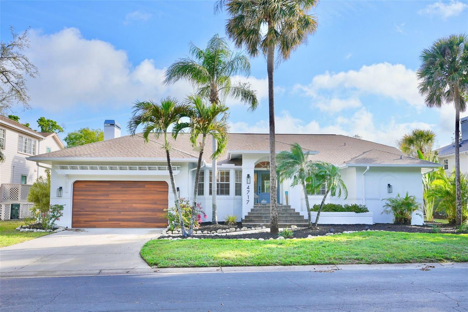 LAKES ESTATES 3 OF SARASOTA - Residential